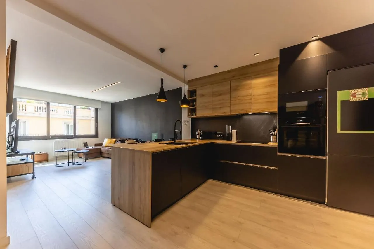 Bravissimo Les Voltes, Modern 1-Bedroom Apartment Girona