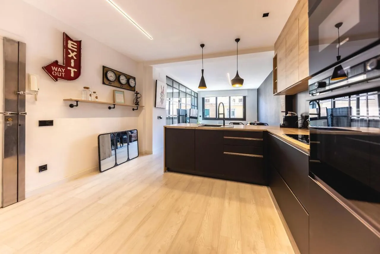 Bravissimo Les Voltes, Modern 1-Bedroom Apartment Girona