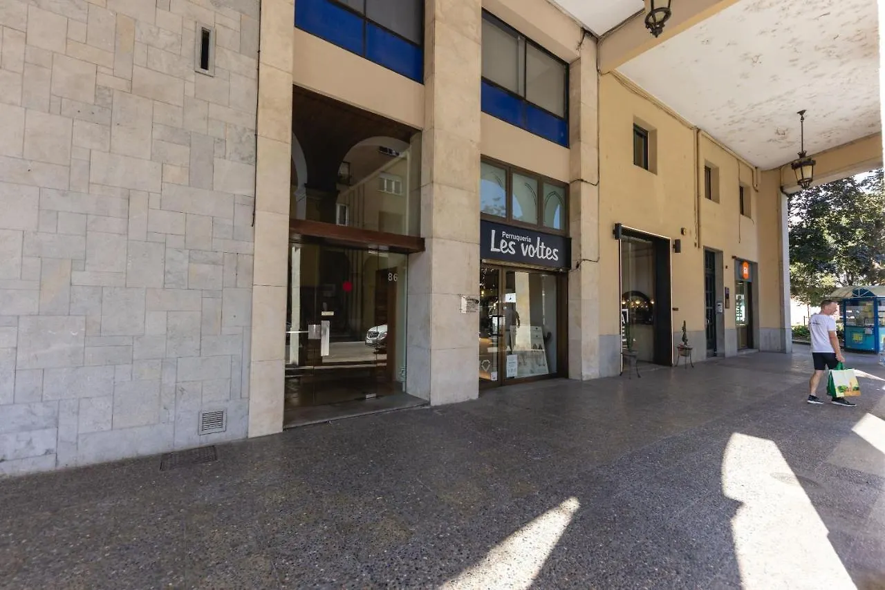 Bravissimo Les Voltes, Modern 1-Bedroom Apartment Girona