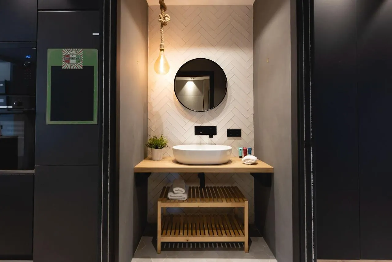Bravissimo Les Voltes, Modern 1-Bedroom Apartment Girona 0*,  Spain