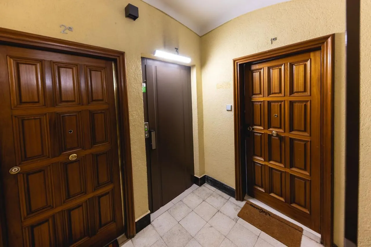 Bravissimo Les Voltes, Modern 1-Bedroom Apartment Girona 0*,  Spain