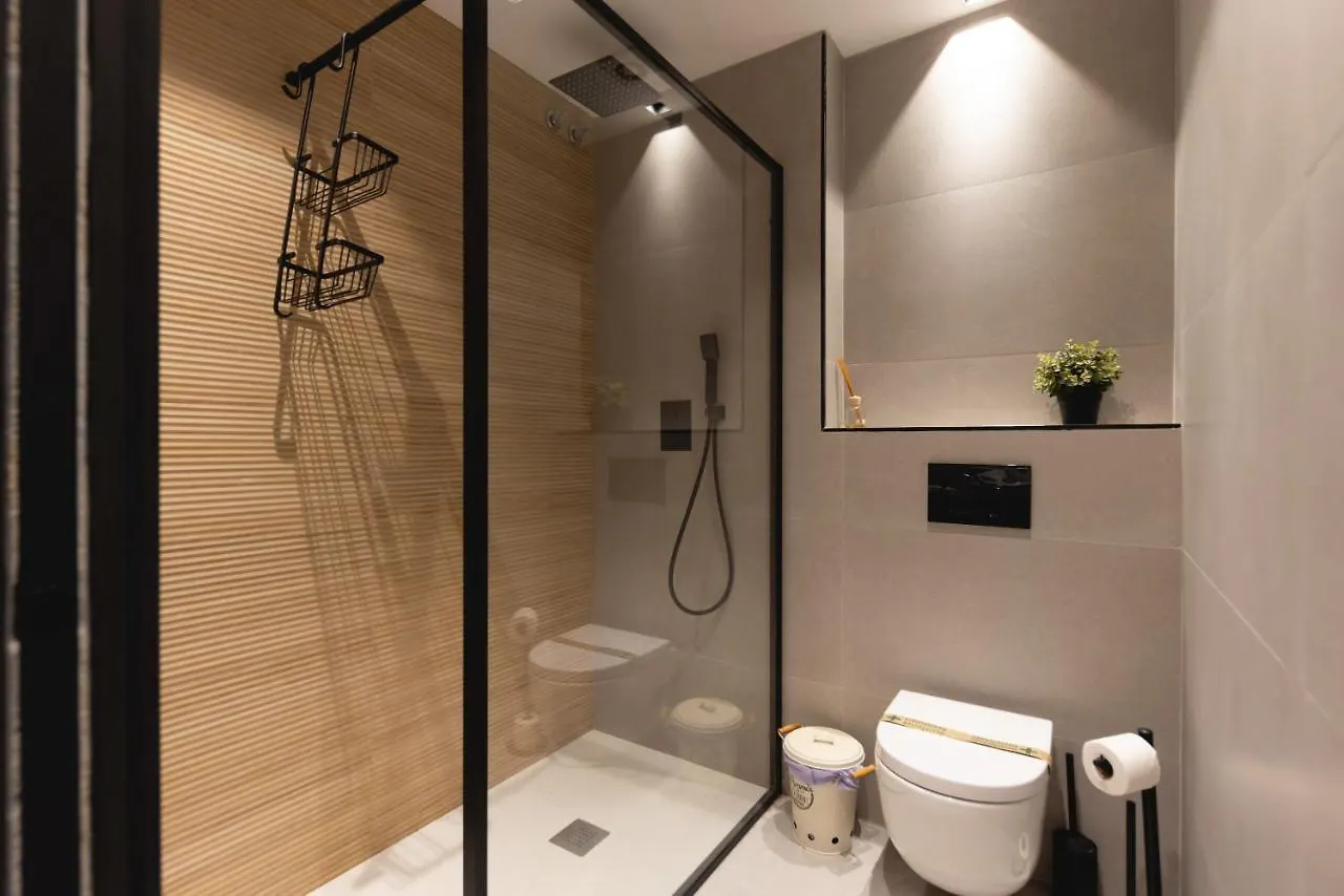Bravissimo Les Voltes, Modern 1-Bedroom Apartment Girona Spain
